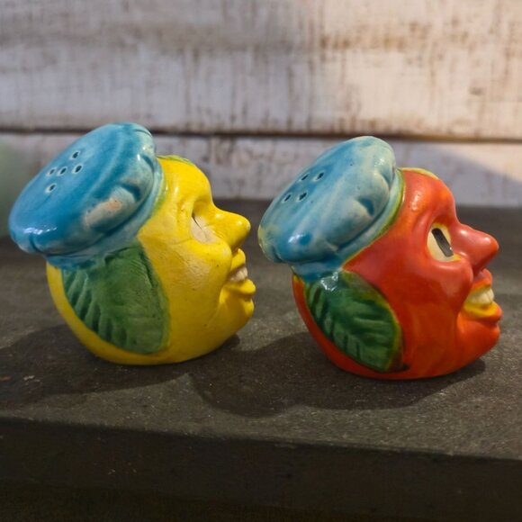 Vintage anthropomorphic fruit face salt & pepper shakers kitschy decor novelty - Picture 5 of 10